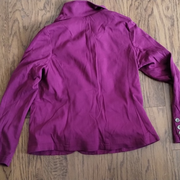 Nice jacket - Picture 2 of 3